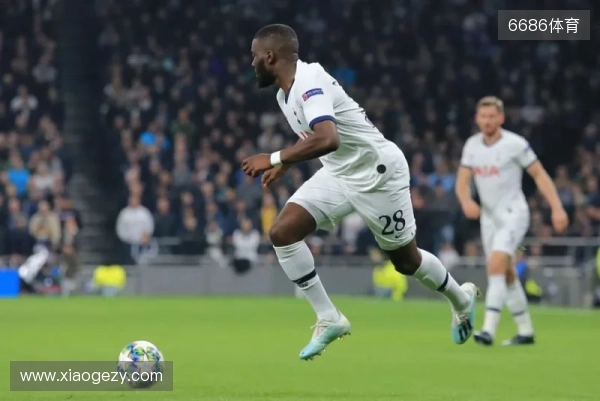 记者:乔纳森-戴维未来存疑,拜仁和热刺已了解球员离队条件 记者:乔纳森-戴维未来存疑,拜仁和热刺已了解球员离队条件