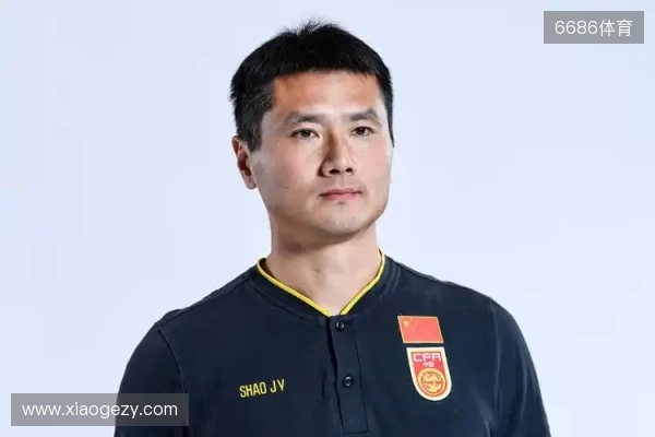 邵佳一探班U22国足重逢老友 9人归来鲁沪新星伤退 邵佳一探班U22国足重逢老友 9人归来鲁沪新星伤退